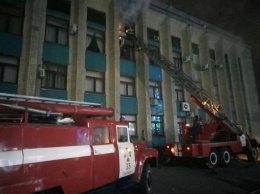 Пожар в Каменском: ночью горело здание мэрии