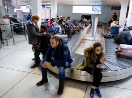 Сломанный самолет Аэрофлота на сутки заблокировал аэропорт Калининграда