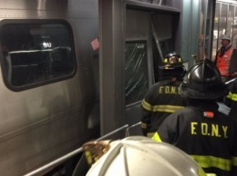 В сети появились кадры с места аварии поезда в Нью-Йорке