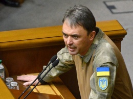 Чуть не подавился: Украинский депутат купил на новый год шампанское «Сделано в ДНР»