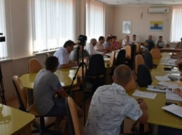 Специалисты социального отдела Черноморского совета оказывают помощь горожанам в оформлении субсидии