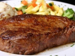 Жареное мясо может увеличить смертность после рака молочной железы