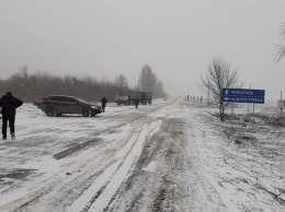 Выезды из Снигиревки на Херсон и Николаев перекрыла полиция и МЧС