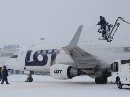 Непогода повлияла на работу аэропорта в Одессе