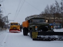 В Херсоне пескоразбрасывательные машины использовали 84 т песка с солью