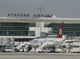 Turkish Airlines сообщил в субботу об отмене 610 авиарейсов в международном аэропорту Ататюрка в Стамбуле из-за сильного снегопада