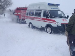 За сутки в Хмельницкой области спасатели вытащили из заносов 15 автомобилей
