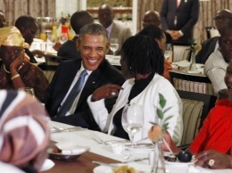 Барак Обама отужинал со своей родней в Кении