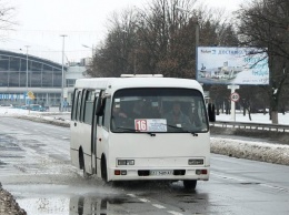 Транспортный коллапс под Киевом: маршрутки не вышли в рейсы