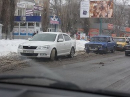 «ЭЛУ Автодорог» просит водителей не парковаться в местах, где осталась снежная «каша»