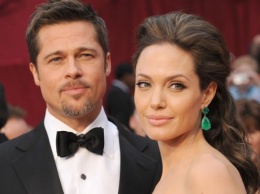 Анджелина Джоли и Брэд Питт готовят друг против друга компромат