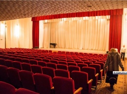 В Керчи обновили концертный зал культурного центра им. Богатикова