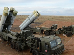 В Крыму на дежурство заступил зенитный ракетный полк ЮВО, вооруженный С-400