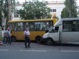 Херсонку едва не сбила маршрутка