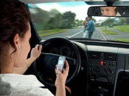 Телефон за рулем станет дорогим нарушением