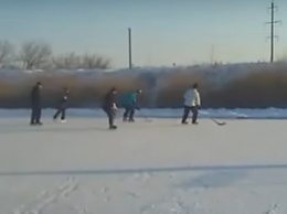 В Запорожской области появилось природное хоккейное поле (ВИДЕО)