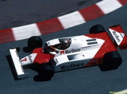 Машиины McLaren будут по-прежнему называться MP4