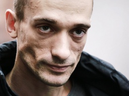 Российского художника Павленского обвинили в избиении актера