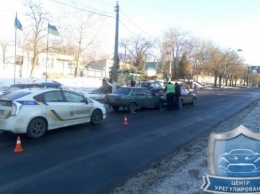 ДТП у Варваровского моста при участии трех автомобилей