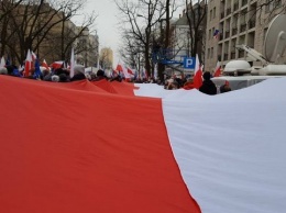 Партия Качиньского продолжает удерживать лидерство в Польше