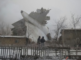 В Кыргызстане возобновились поисковые работы на месте падения турецкого самолета