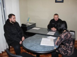 Жители Славянска идут устраиваться на работу в полицию