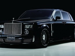 Rolls-Royce выпустила два золотых лимузина для миллиардера из Китая
