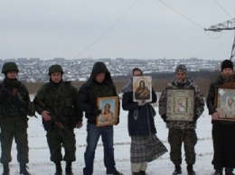 "Богомольцы" из Петербурга молились за боевиков на блокпостах "ЛНР"