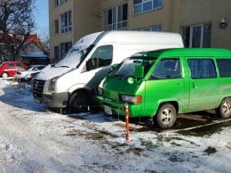 В Одессе выявляют и демонтируют незаконные ограничители скорости