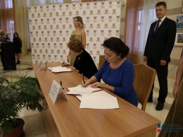 В крымские музеи и библиотеку передали культурных ценностей на 6 млн рублей (ФОТО)