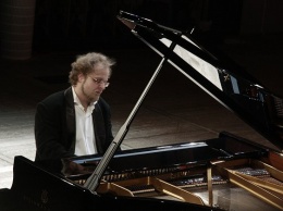 В Тольятти пианист Филипп Субботин исполнит известные композиции на рояле Steinway