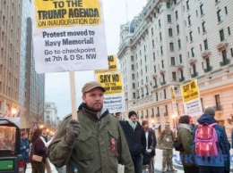 Демонстрантов против Трампа в Вашингтоне разогнали перцовым газом