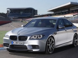 Автомобили BMW научили общаться со светофором