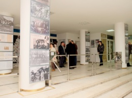 В Днепре открыли фотовыставку о событиях столетней давности (ФОТО)