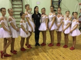 В Петербурге детский педагог по танцам снималась в порно