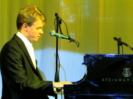 Молодой пианист Олег Аккуратов выступит в Москве с первым концертом