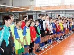 В 1-м туре чемпионата Украины U-17 по пляжному волейболу среди юношей победила команда из Херсона (фото)