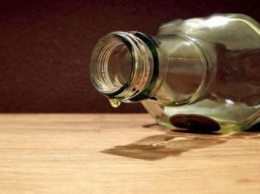 Двое подростков отравились алкоголем в Ровенской области