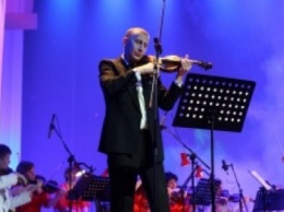 В Каменском выступит первая скрипка театрального оркестра
