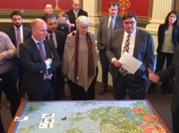 Американские конгрессмены на картах сыграли в защиту Прибалтики от вторжения России