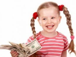 Стоит ли давать ребенку деньги за оценки?