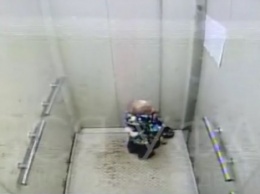 В Уфе воспитатели забыли в лифте двухлетнего ребенка