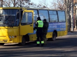 В Мариуполе пассажирским автобусом управлял человек с поддельными правами (ФОТО)