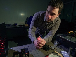Физики из России помогут создать "принтеры" микросхем будущего