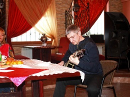 В Донецке вместо реальной помощи инвалидов потчевали чаем под музыку