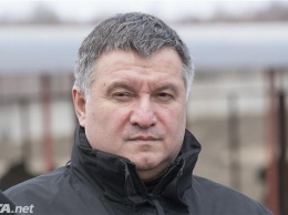 Аваков: Задержанная ОПГ угоняла машины депутатов и аппарата АП