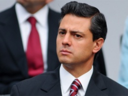 Политики призывают президента Мексики не ездить в США