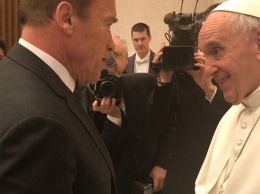 Папа Римский и Терминатор поговорили об энергетике будущего