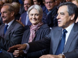 Во Франции закипели страсти вокруг супруги кандидата на пост президента Франсуа Фийона
