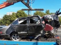 ДТП в Киеве: на проспекте Воссоединения Mitsubishi Lancer протаранил Dacia Logan. ФОТО